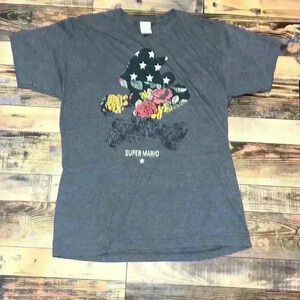 Nintendo Super Mario T-Shirt size Large